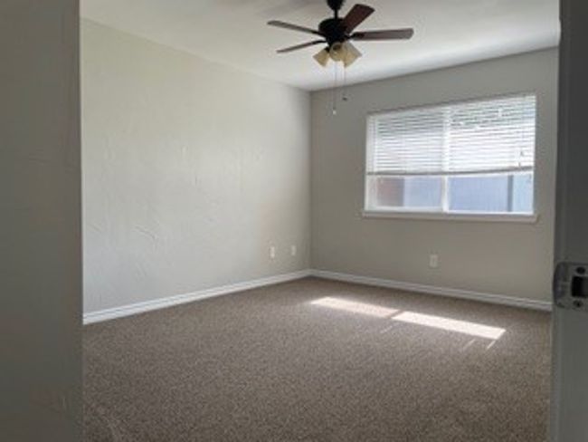 5312 Queens Ct, House other with 3 bedrooms, 2 bathrooms and null parking in Lake Dallas TX | Image 7