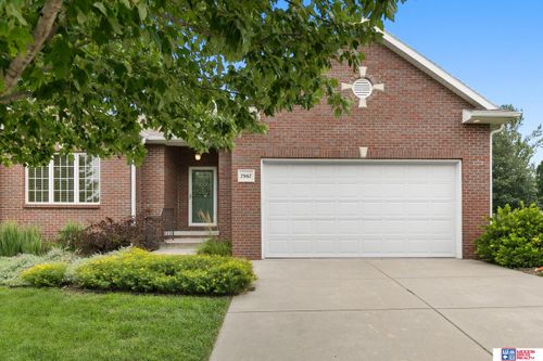 7967 Weeping Willow Ln, Lincoln, NE, 68506-5980 | Card Image