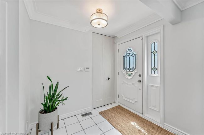 63 W 25 Th St, House other with 4 bedrooms, 1 bathrooms and 4 parking in Hamilton ON | Image 4