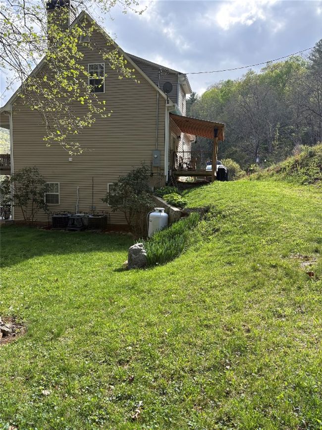 210 Triple Fork Rd, House other with 3 bedrooms, 3 bathrooms and null parking in Cullowhee NC | Image 9
