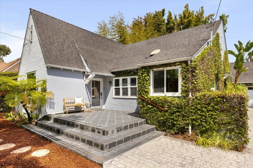 2322 Chapala St, Santa Barbara, CA, 93105-3909 | Card Image