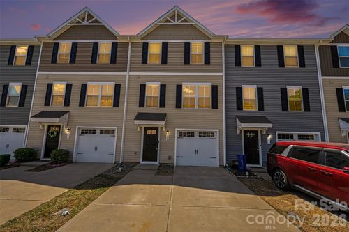 904 Taybyn Rd, Fort Mill, SC, 29715-6273 | Card Image