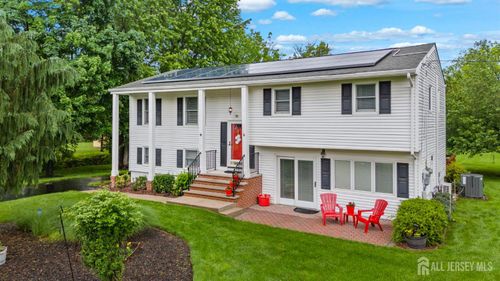 41 1st St, Somerset, NJ, 08873-1326 | Card Image