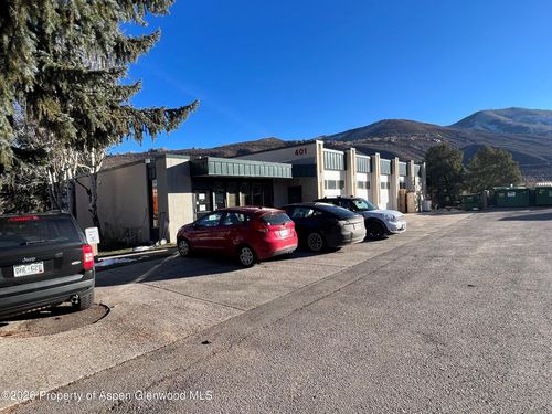 401 Aspen Airport Business Ctr, Aspen, CO, 81611-2546 | Card Image