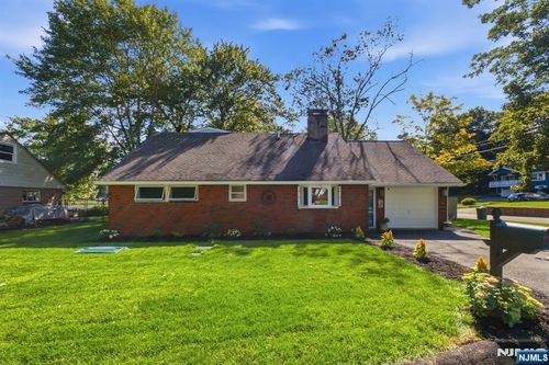 49 Oslo Dr, Rockaway, NJ, 07866-4217 | Card Image