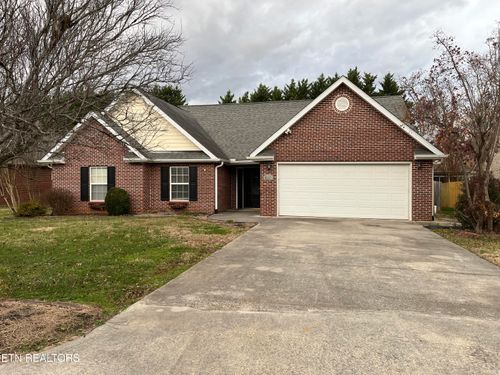 1817 Andy Ln, Maryville, TN, 37803-8431 | Card Image