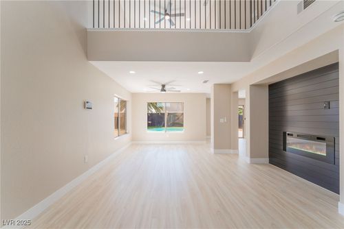 4723 Roby Grey Way, North Las Vegas, NV, 89081-3227 | Card Image