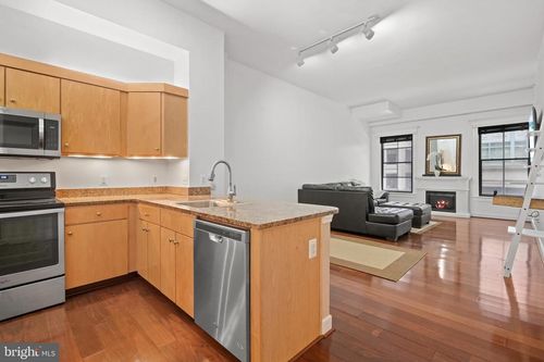 apt-130-631 D St Nw, WASHINGTON, DC, 20004-2914 | Card Image
