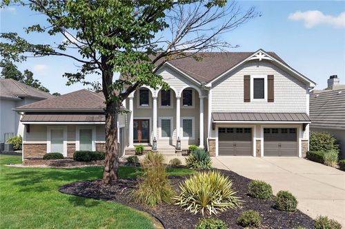 326 Southshore Dr, Lake Winnebago, MO, 64034-9447 | Card Image