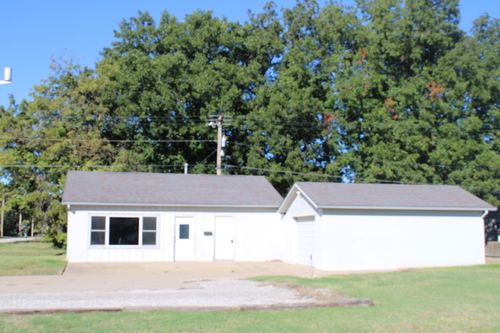 1521 Main, Winfield, KS, 67156 | Card Image