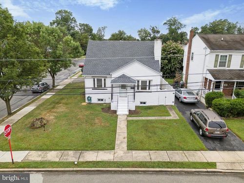 505 Fernwood Ave, FOLSOM, PA, 19033-2203 | Card Image