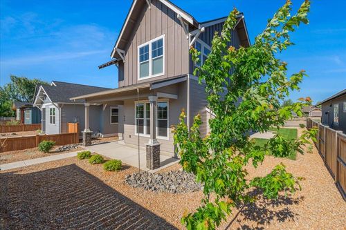 868 Nw 19th St, Redmond, OR, 97756-2174 | Card Image