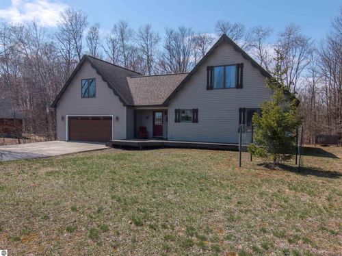 18800 Meadow Lark Rd, Thompsonville, MI, 49683-9299 | Card Image