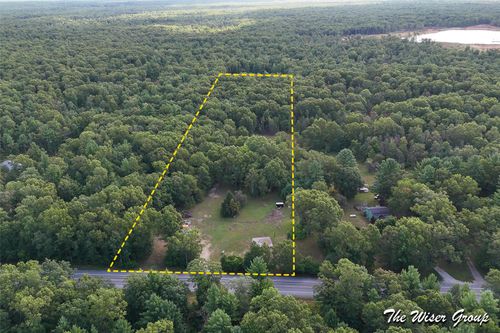 5770 Russell Rd, Twin Lake, MI, 49457-8851 | Card Image