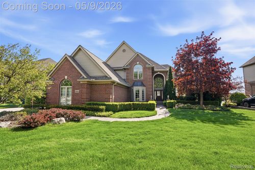 18254 Parkshore Dr, Northville, MI, 48168-8588 | Card Image