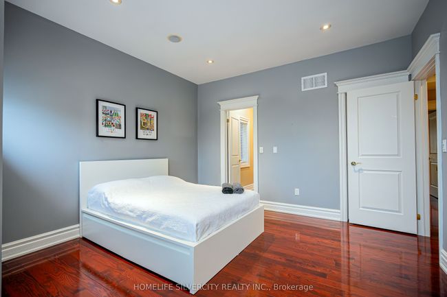 26 Jacob Brill Cres, House other with 6 bedrooms, 5 bathrooms and 4 parking in Brampton ON | Image 32