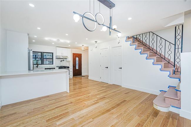 590 83 Rd St, House other with 5 bedrooms, 3 bathrooms and null parking in Brooklyn NY | Image 4
