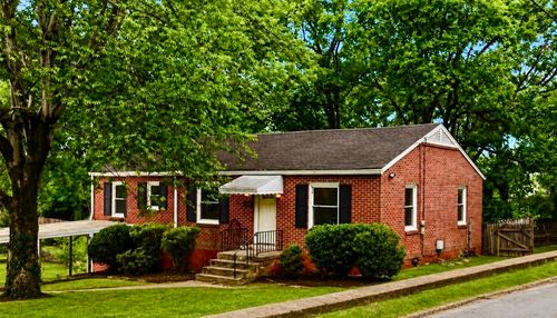 1012 Oakdale Dr, Columbia, TN, 38401-3093 | Card Image