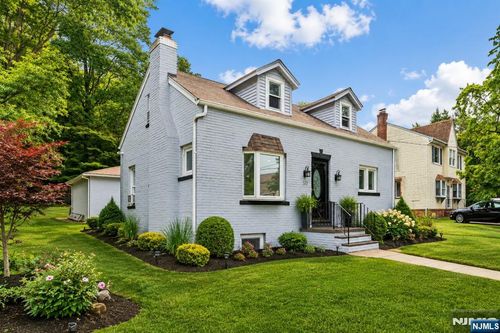 122 Garside Avenue, Wayne, NJ, 07470 | Card Image