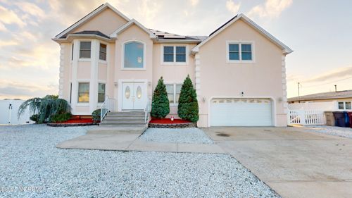 11 Drake Dr, Bayville, NJ, 08721-1507 | Card Image