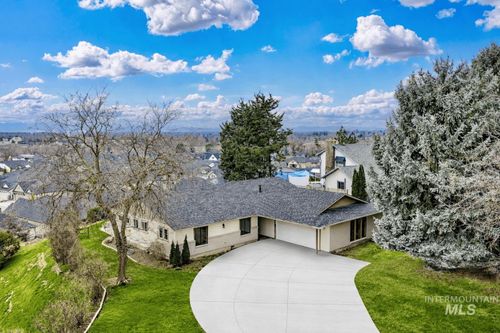 208 N Winged Foot Pl, Eagle, ID, 83616-5264 | Card Image