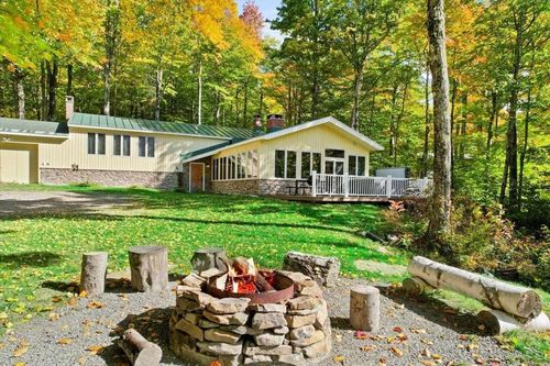 34 Mountain View Rd, Winhall, VT, 05340-8843 | Card Image