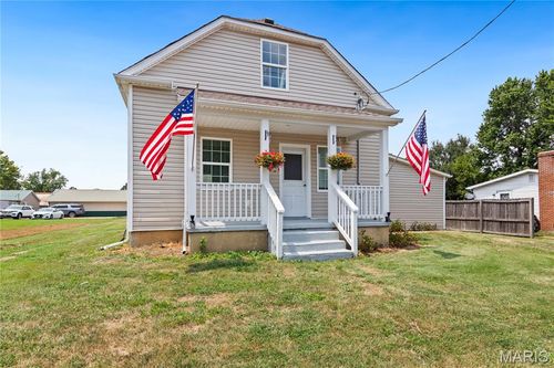 519 S Walnut St, Gerald, MO, 63037-2200 | Card Image