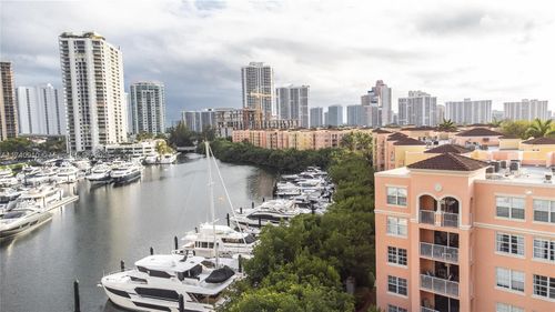1305-19999 E Country Club Dr, Aventura, FL, 33180-3081 | Card Image