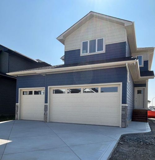 723 Mandalay Link, Carstairs, AB, T0M0N0 | Card Image