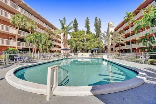 apt-14a-180 Ne 12th Ave, Hallandale Beach, FL, 33009-4549 | Card Image