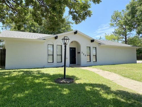 329 Linda Dr, Burleson, TX, 76028-5628 | Card Image