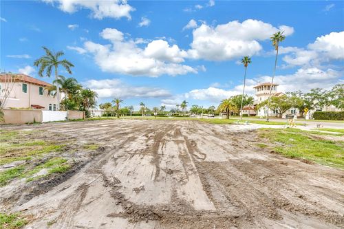 515 Snell Isle Blvd Ne, St Petersburg, FL, 33704-3601 | Card Image