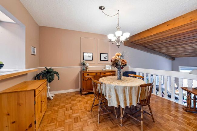 33 - 10030 Oakmoor Way Sw, Home with 3 bedrooms, 1 bathrooms and 2 parking in Calgary AB | Image 14