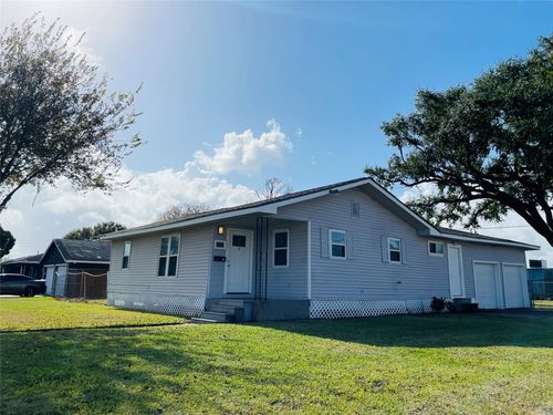 431 N 6th St, La Porte, TX, 77571-3205 | Card Image