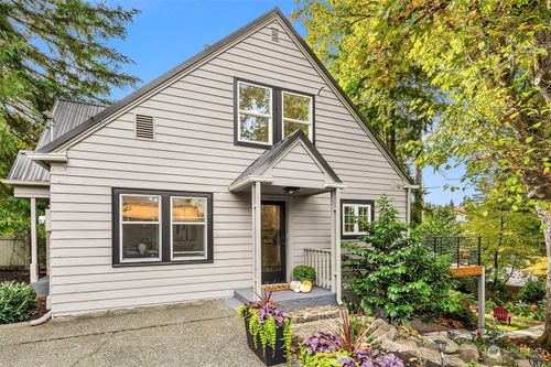 9725 Sand Point Way Ne, Seattle, WA, 98115 | Card Image