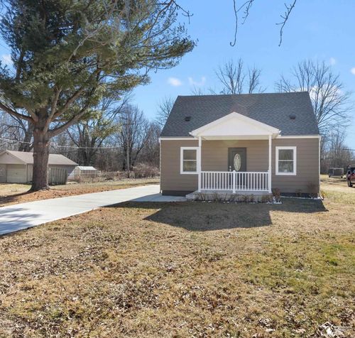 533 Center St, Carleton, MI, 48117-9399 | Card Image