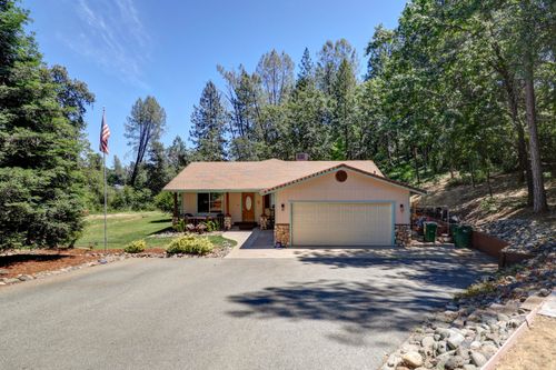 2147 Montana Ave, Shasta Lake, CA, 96019-9267 | Card Image
