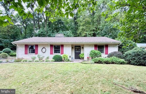 60 S Hills Dr, HERSHEY, PA, 17033-2041 | Card Image