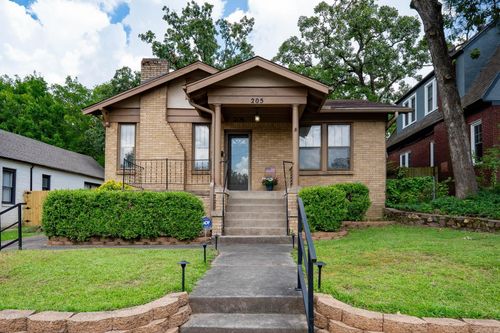 205 S Martin St, Little Rock, AR, 72205-5733 | Card Image