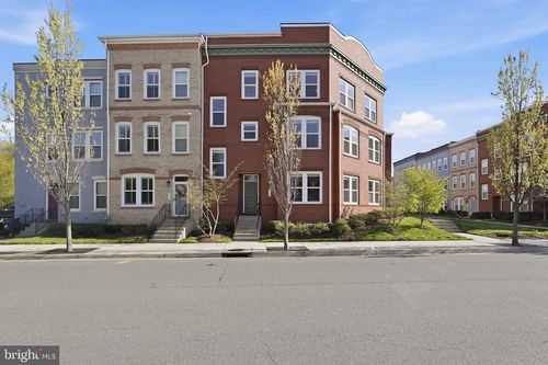 8923 Quarry Rd, Manassas, VA, 20110-5160 | Card Image