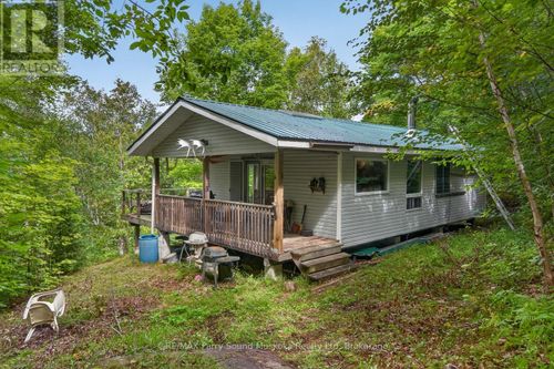 31 Ladds Road, Whitestone, ON, P0A1G0 | Card Image