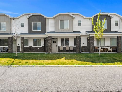 130 W Seasons Ln, Garden City, UT, 84028-7916 | Card Image