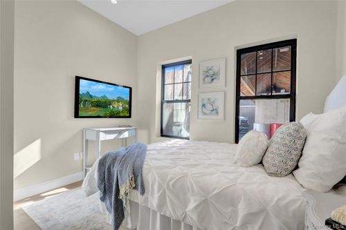 610 Jericho Tpke, New Hyde Park, NY, 11040-4531 | Card Image