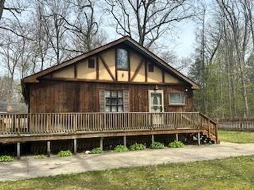 921 4th St, Pullman, MI, 49450-9522 | Card Image