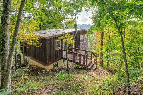 40 Craggy View Ln, Barnardsville, NC, 28709-8721 | Card Image