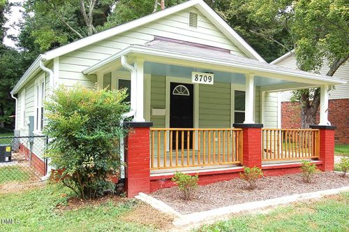 8709 Chapel Hill Rd, Cary, NC, 27513-3721 | Card Image