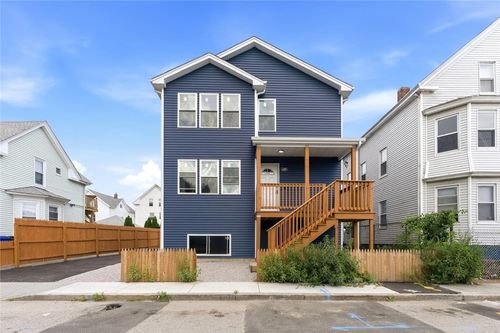 139 Benedict St, Providence, RI, 02909-2306 | Card Image