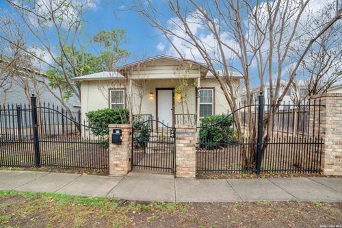 415 Kendall St, San Antonio, TX, 78212-4031 | Card Image