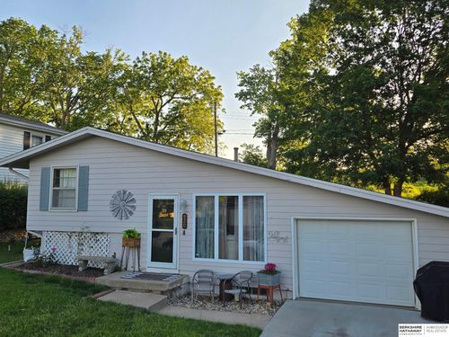 920 Pleasant Drive, Plattsmouth, NE, 68048-4718 | Card Image