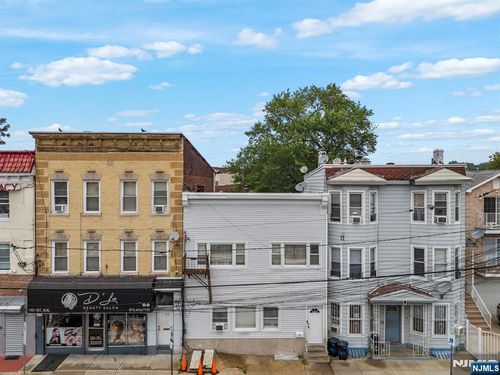 191 1st Ave W, Newark, NJ, 07107-2618 | Card Image